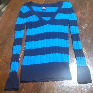 Women's American Eagle outfitters blue & navy striped V neck sweater